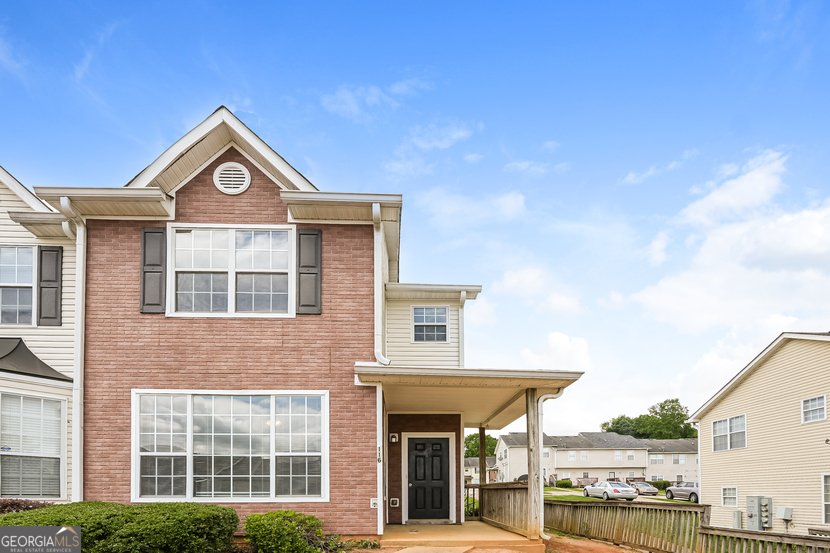 116 Hawkeye Lane Conyers - main photo