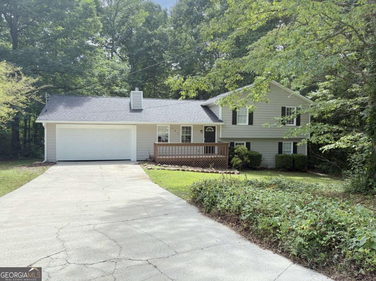 385 Nectarine Drive Newnan - main photo