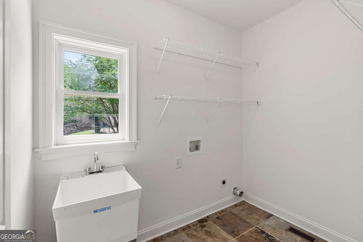 388 Della Walk Court Lilburn - Photo 31