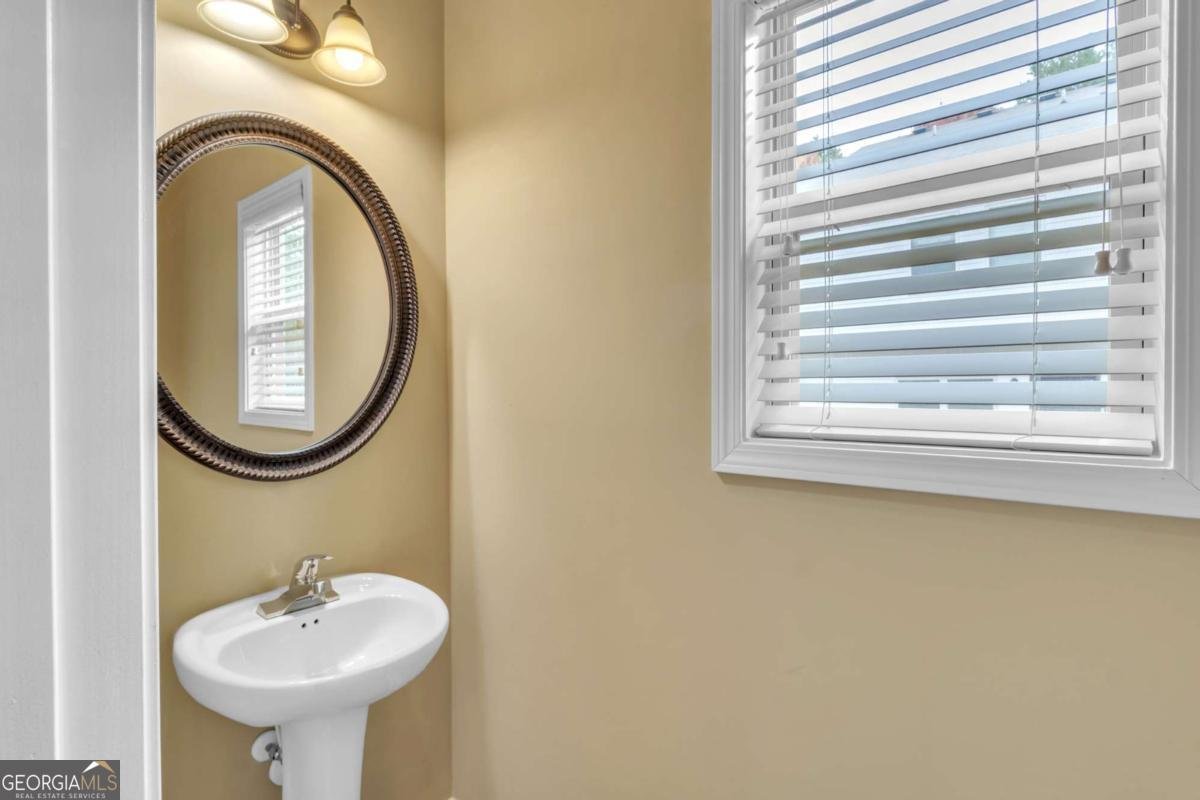 3179 Rock Port Circle Peachtree Corners - Photo 19