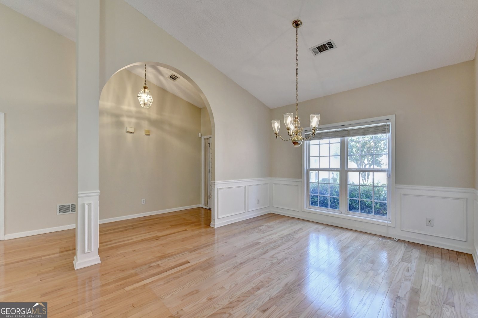 1406 Mandalay Court Lilburn - Photo 10