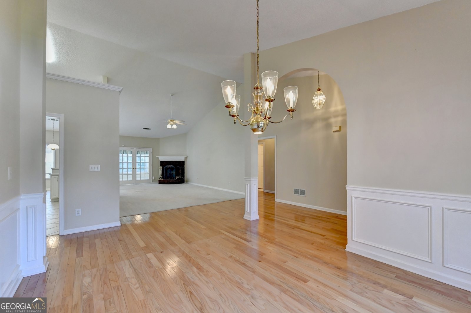 1406 Mandalay Court Lilburn - Photo 11