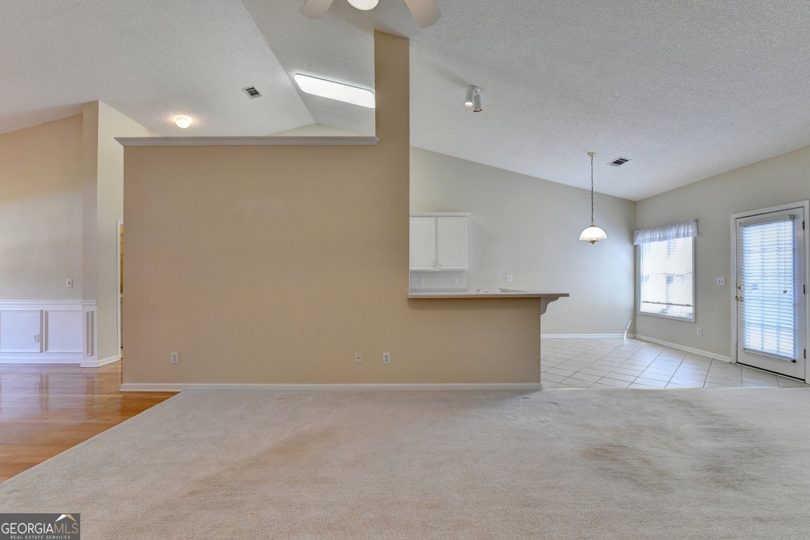 1406 Mandalay Court Lilburn - Photo 14