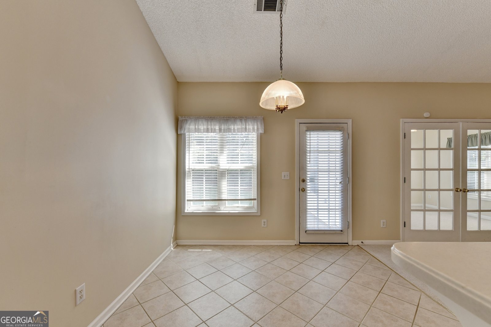 1406 Mandalay Court Lilburn - Photo 22