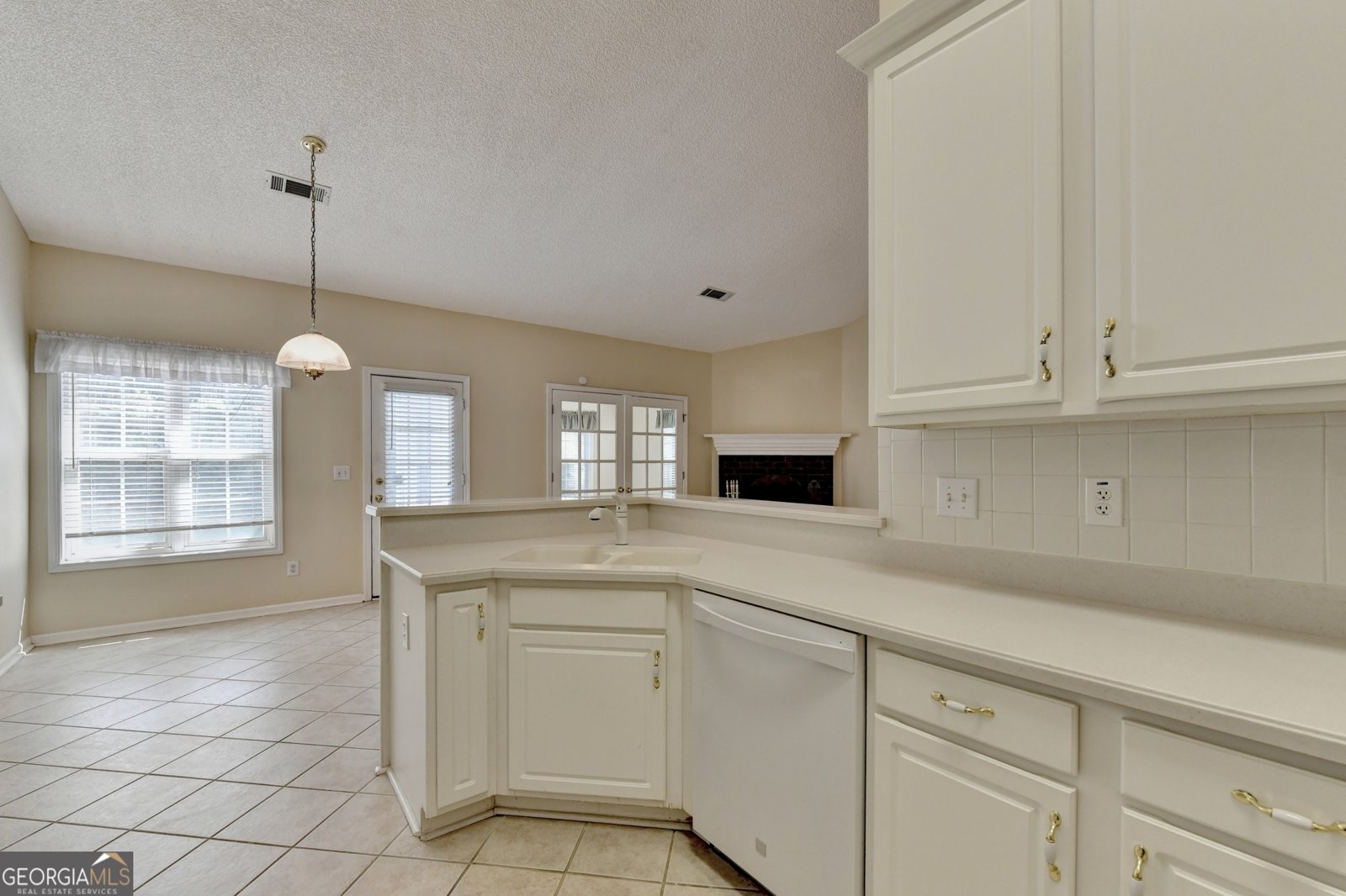 1406 Mandalay Court Lilburn - Photo 24