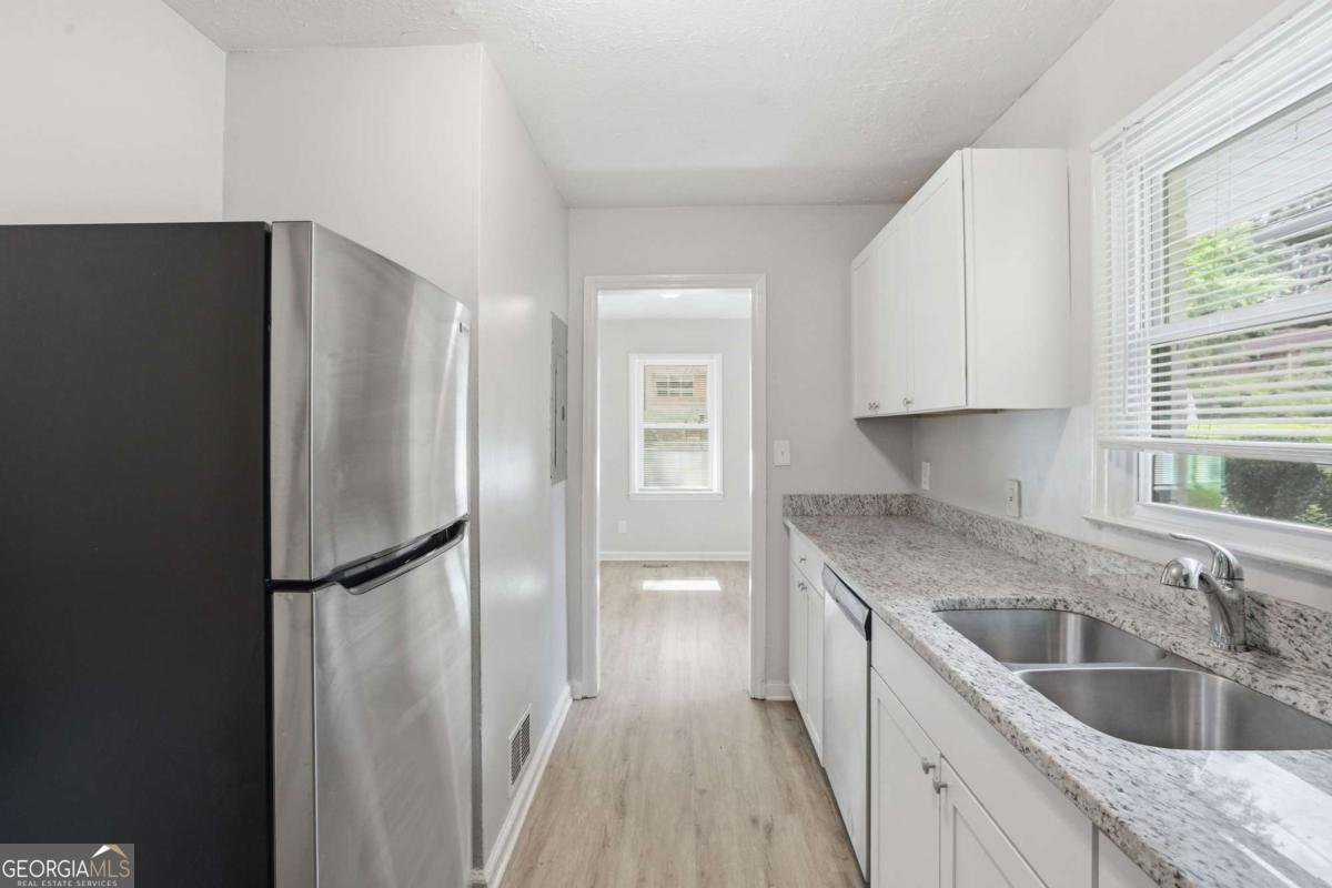 2246 Polar Rock Terrace Atlanta - Photo 11