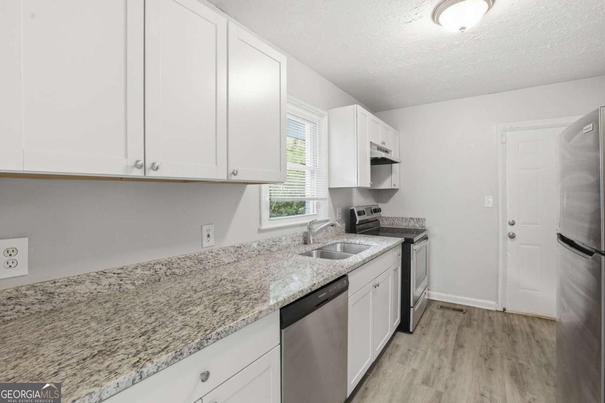 2246 Polar Rock Terrace Atlanta - Photo 13