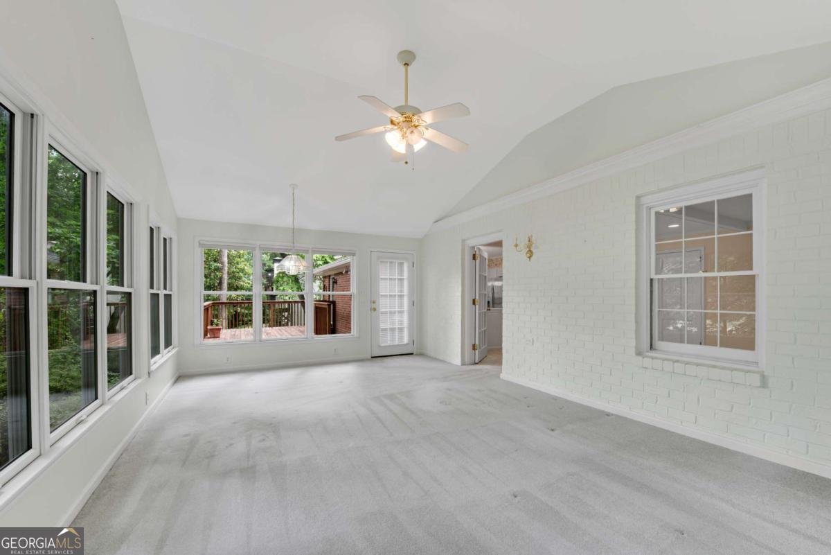 4589 Holliston Road Dunwoody - Photo 13
