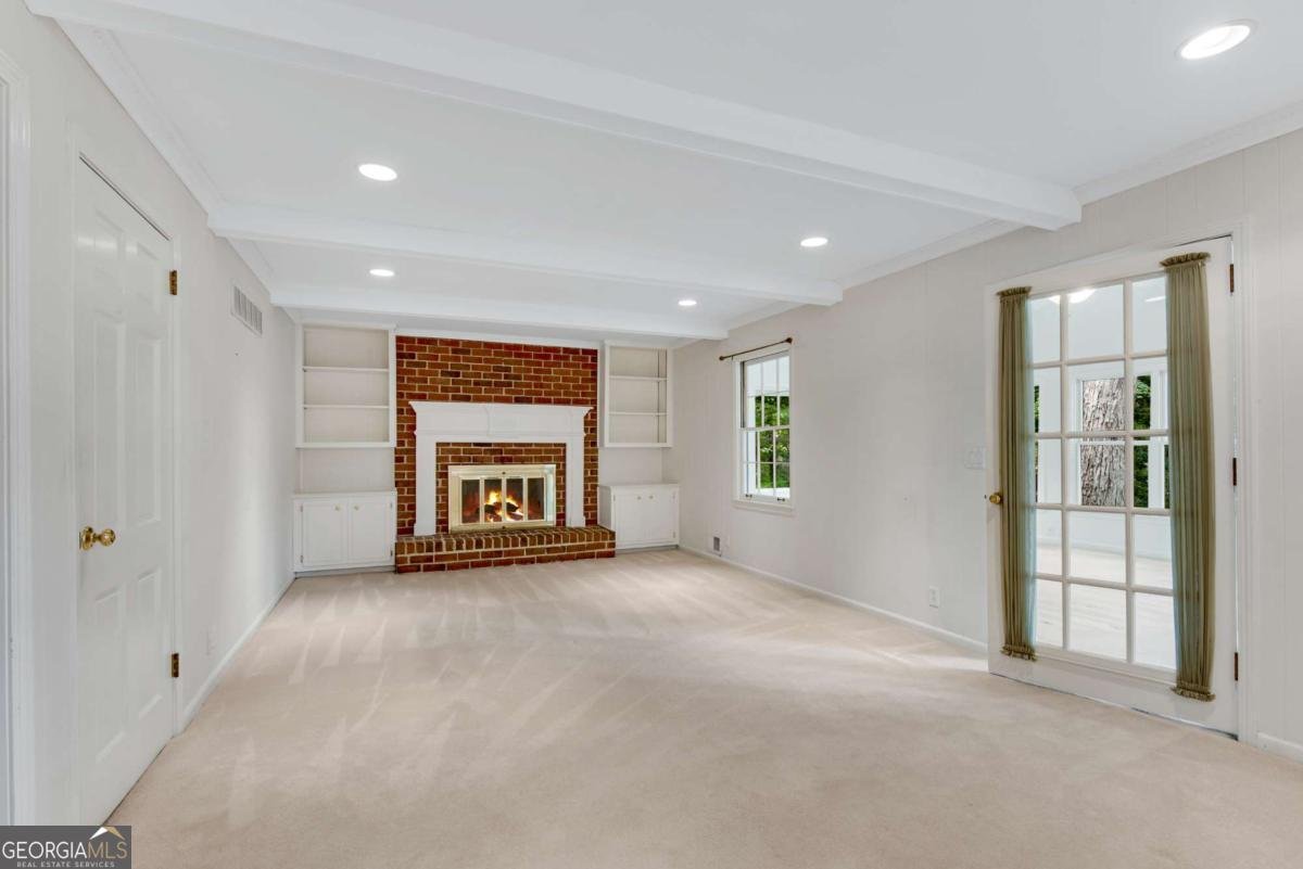 4589 Holliston Road Dunwoody - Photo 8