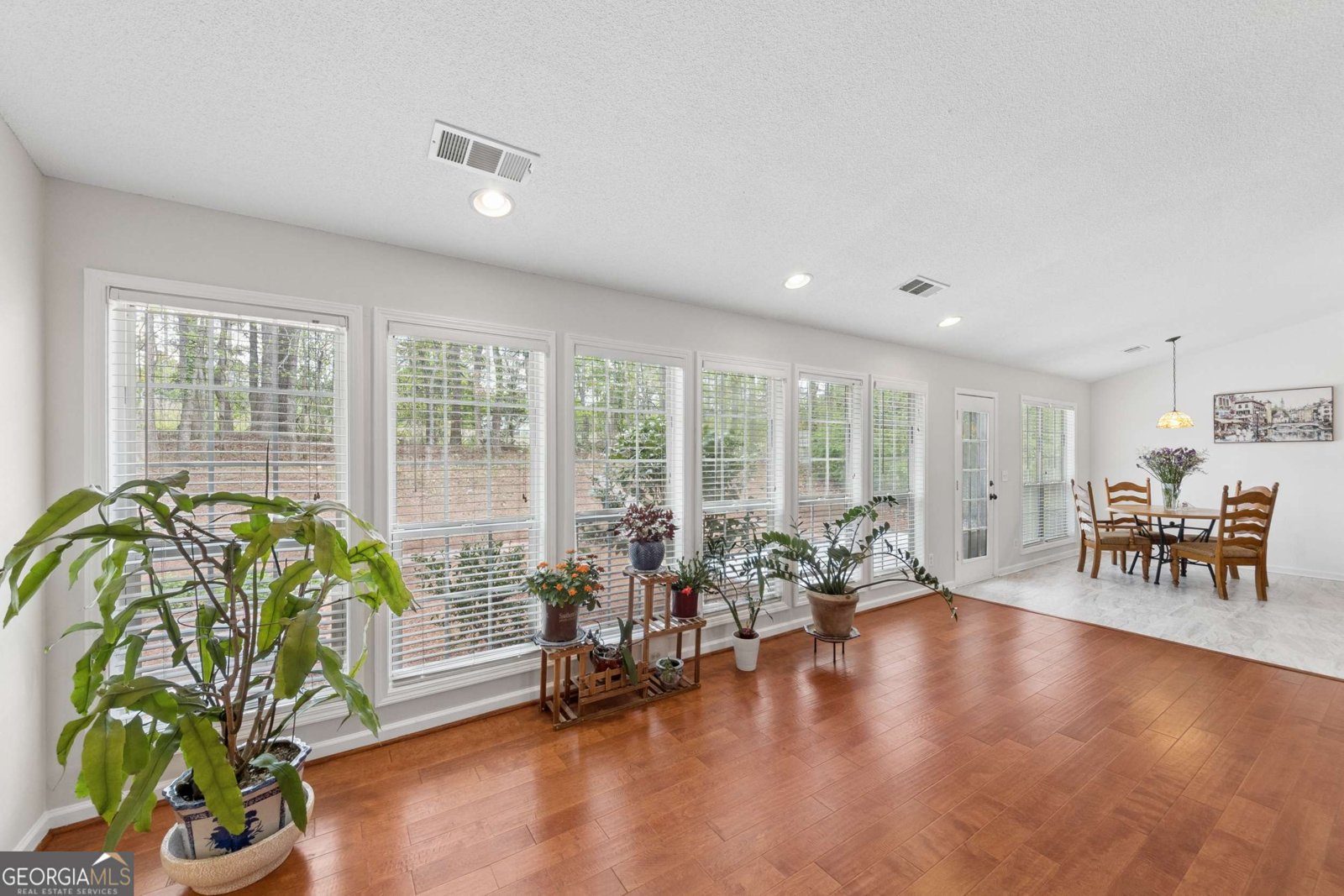 1316 Mandalay Court Lilburn - Photo 10
