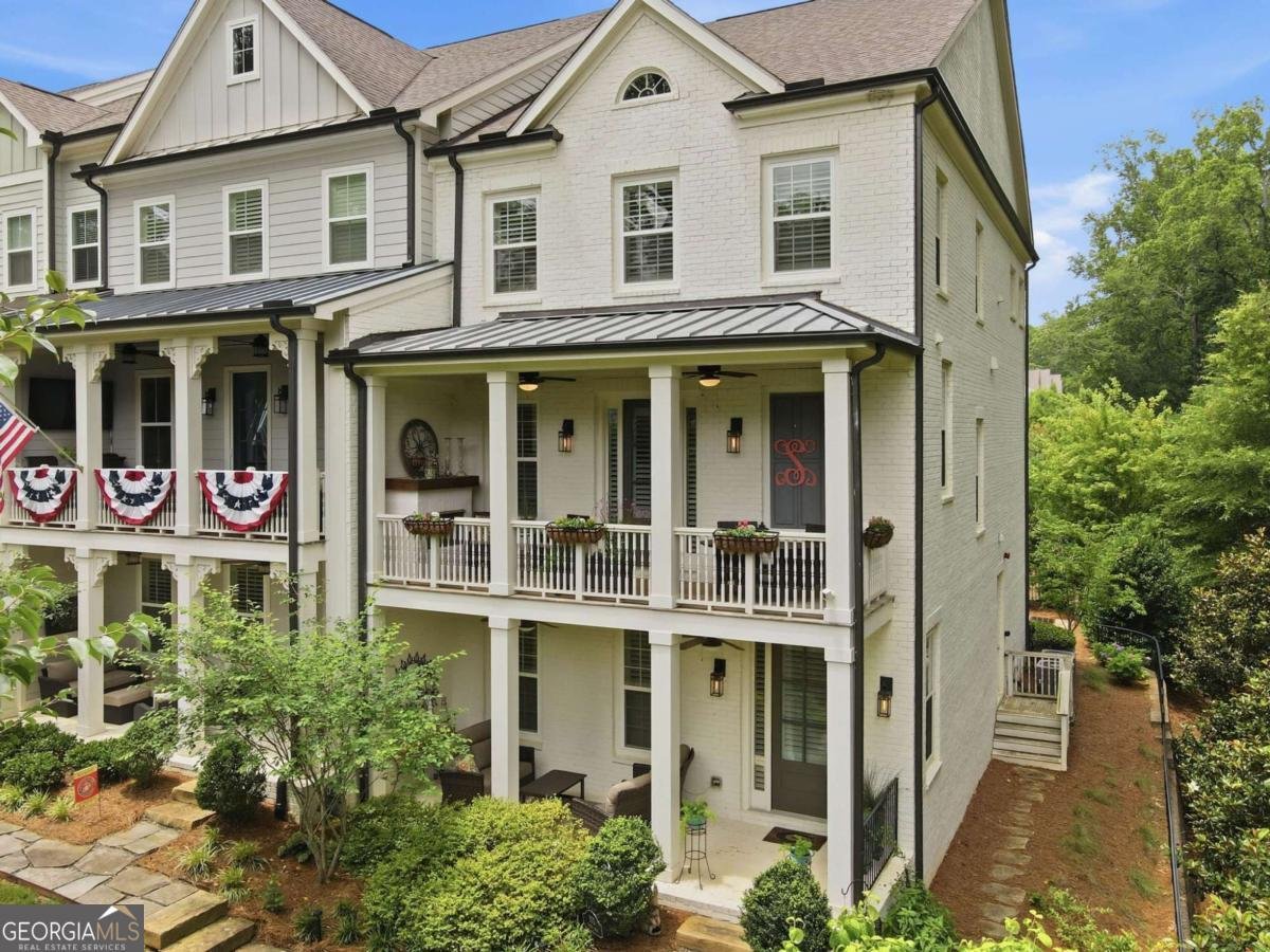 575 Woods Walk Alpharetta - main photo