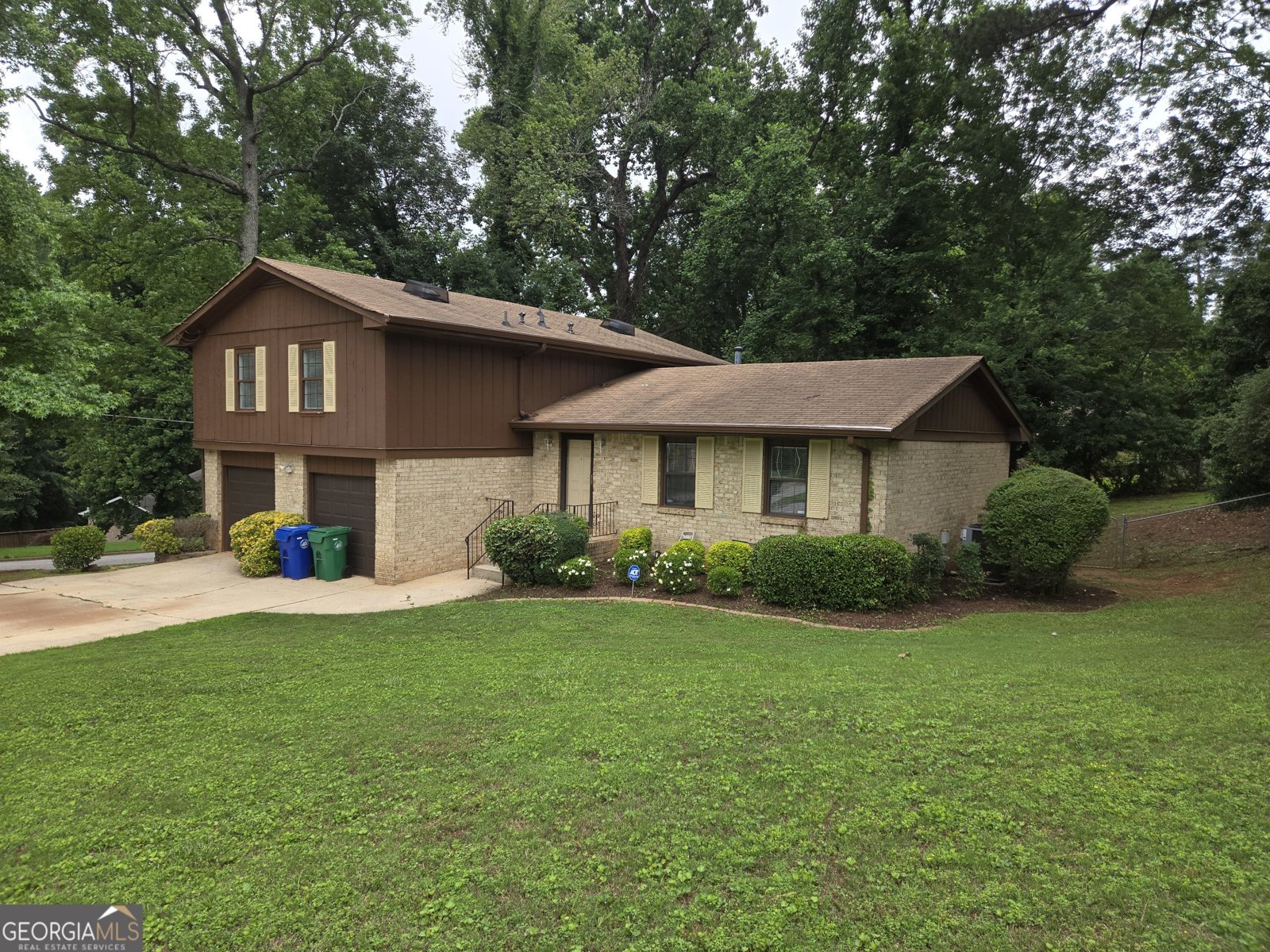2300 Maryland Court Decatur - main photo