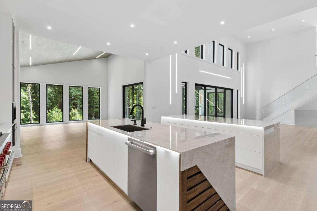 1000 Clementstone NE Drive Sandy Springs - Photo 18