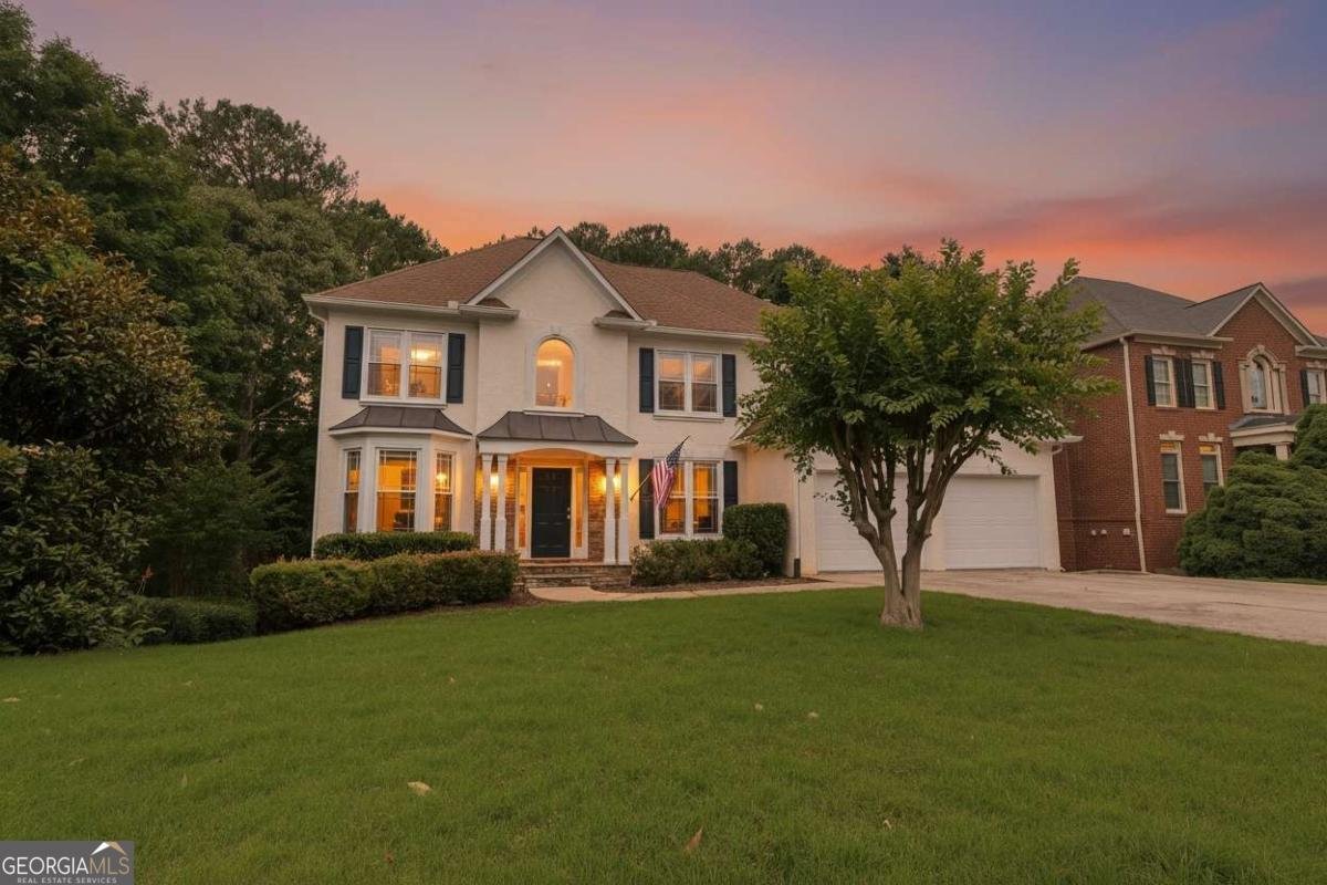 1073 Towne Lake Hills Woodstock - main photo