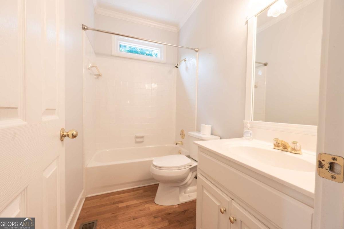1073 Towne Lake Hills Woodstock - Photo 17