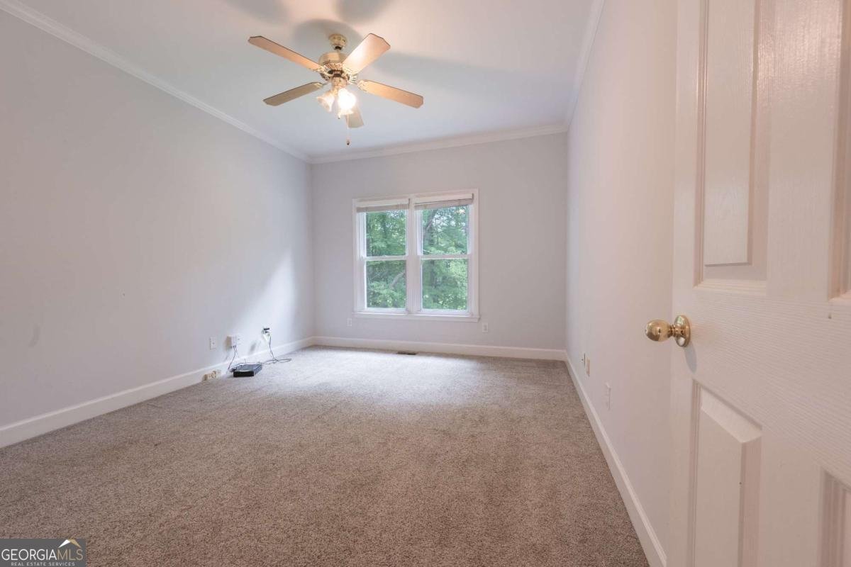 1073 Towne Lake Hills Woodstock - Photo 18