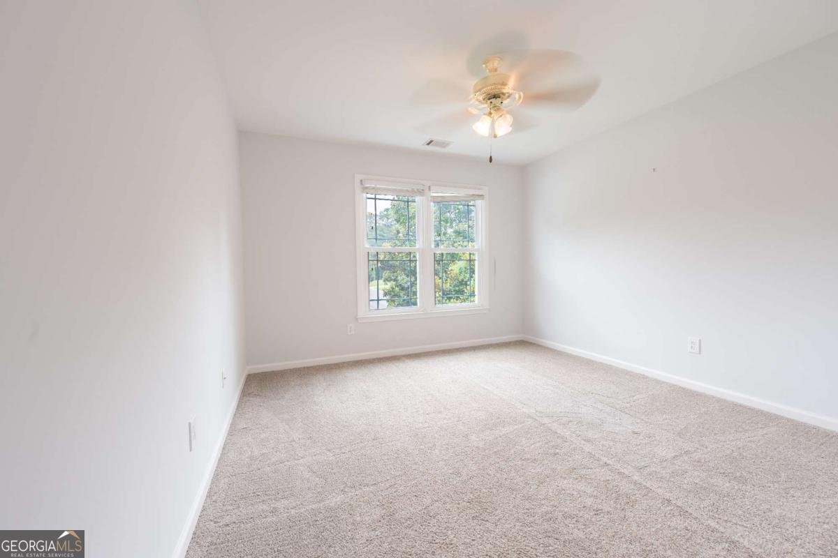 1073 Towne Lake Hills Woodstock - Photo 29