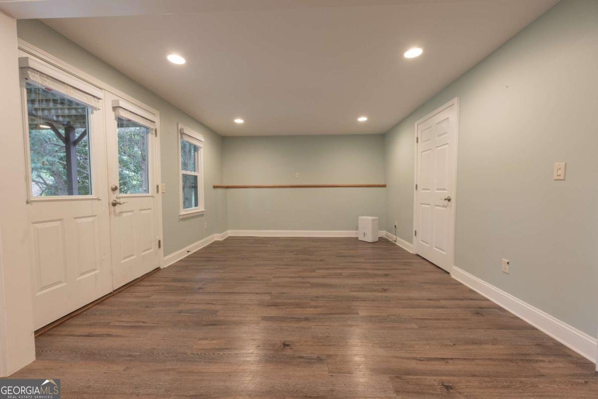 1073 Towne Lake Hills Woodstock - Photo 39
