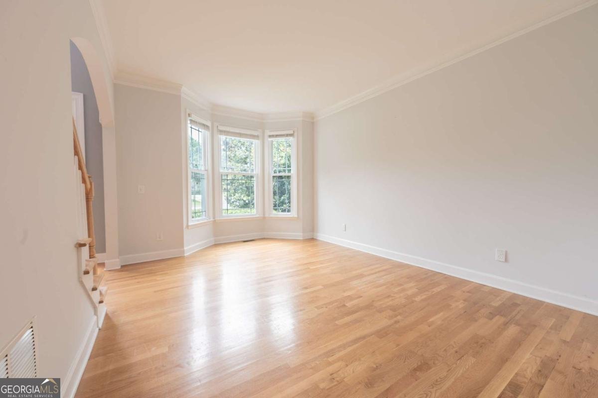 1073 Towne Lake Hills Woodstock - Photo 7