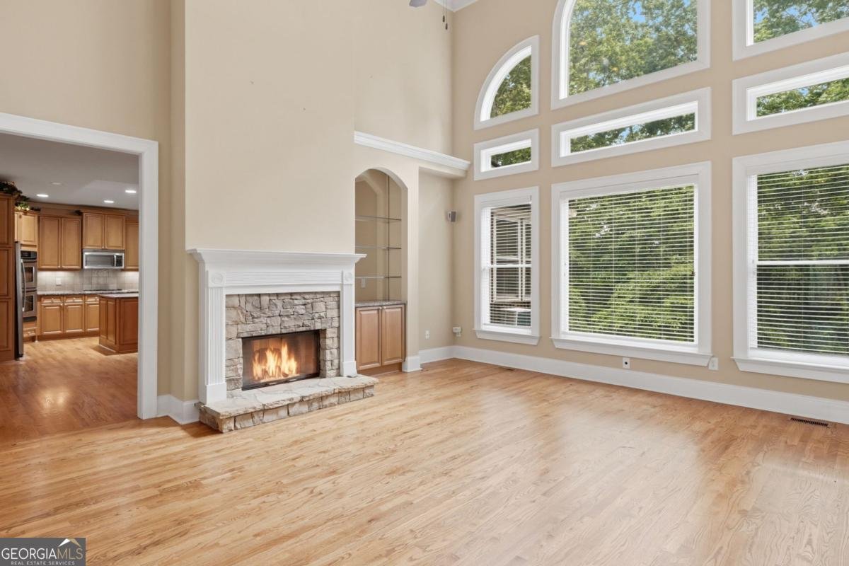 715 Crescent Circle Canton - Photo 10