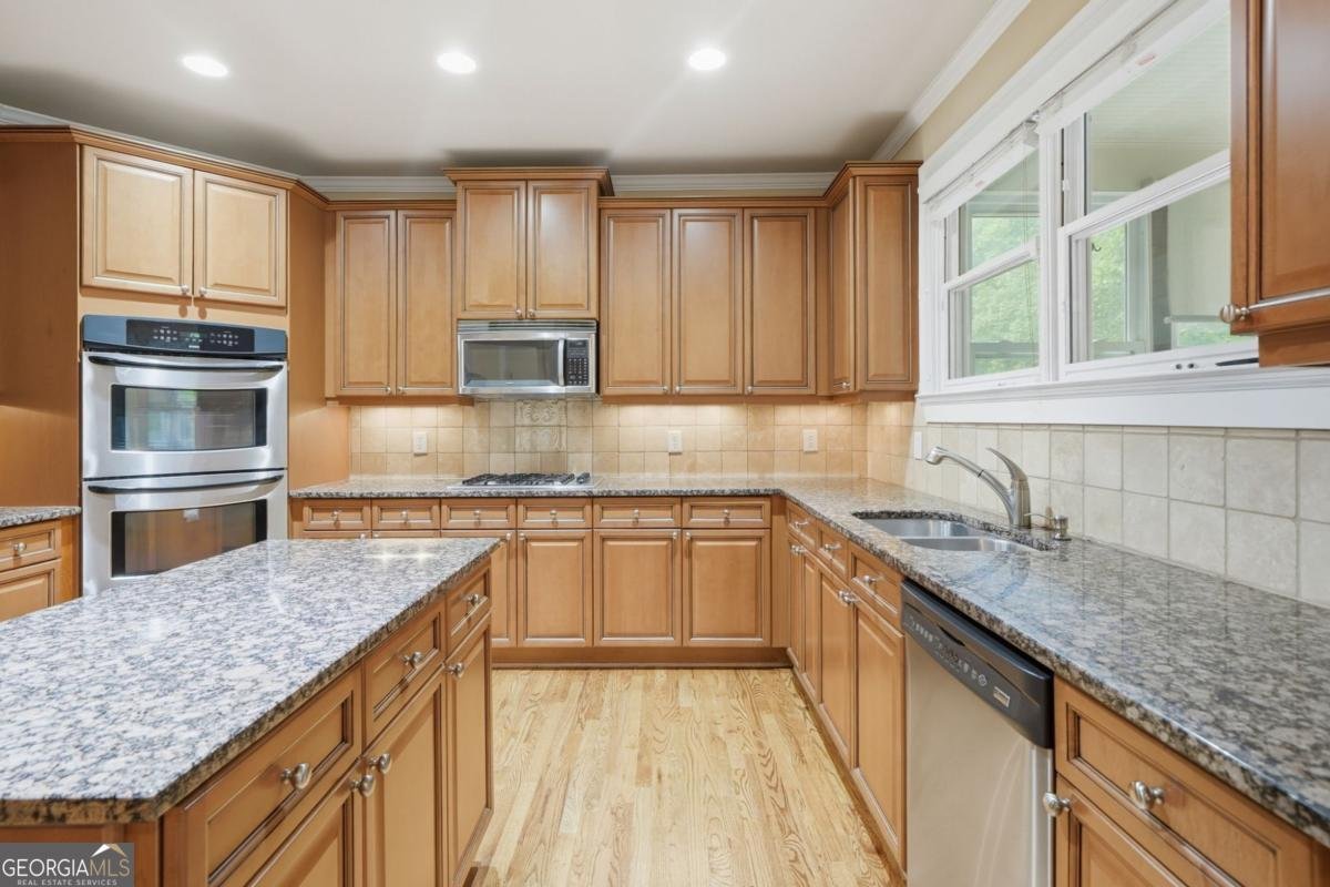 715 Crescent Circle Canton - Photo 17
