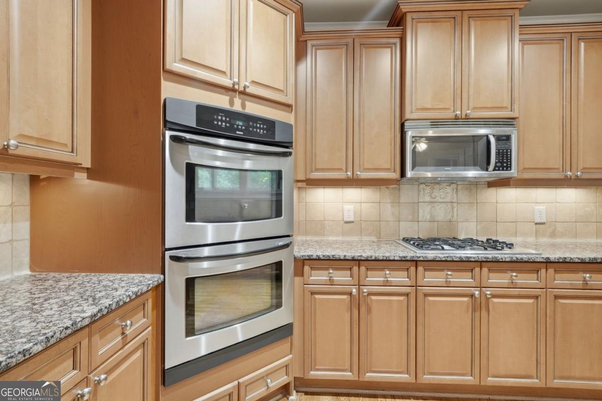 715 Crescent Circle Canton - Photo 18