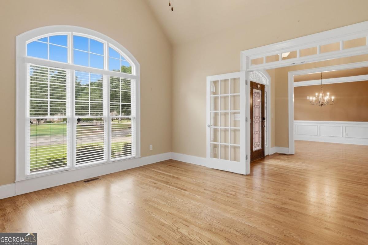 715 Crescent Circle Canton - Photo 9