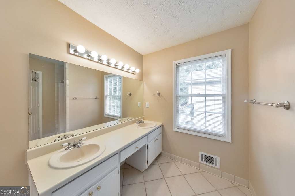 2648 Foxglove Drive Marietta - Photo 6