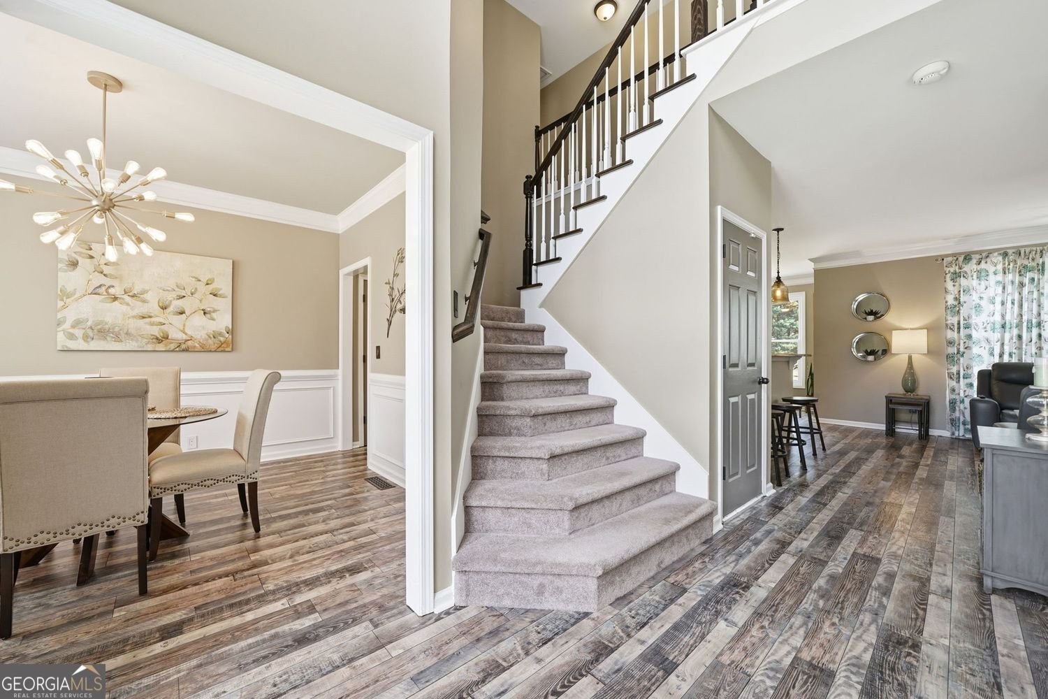 5437 Blue Cedar Drive Sugar Hill - Photo 9