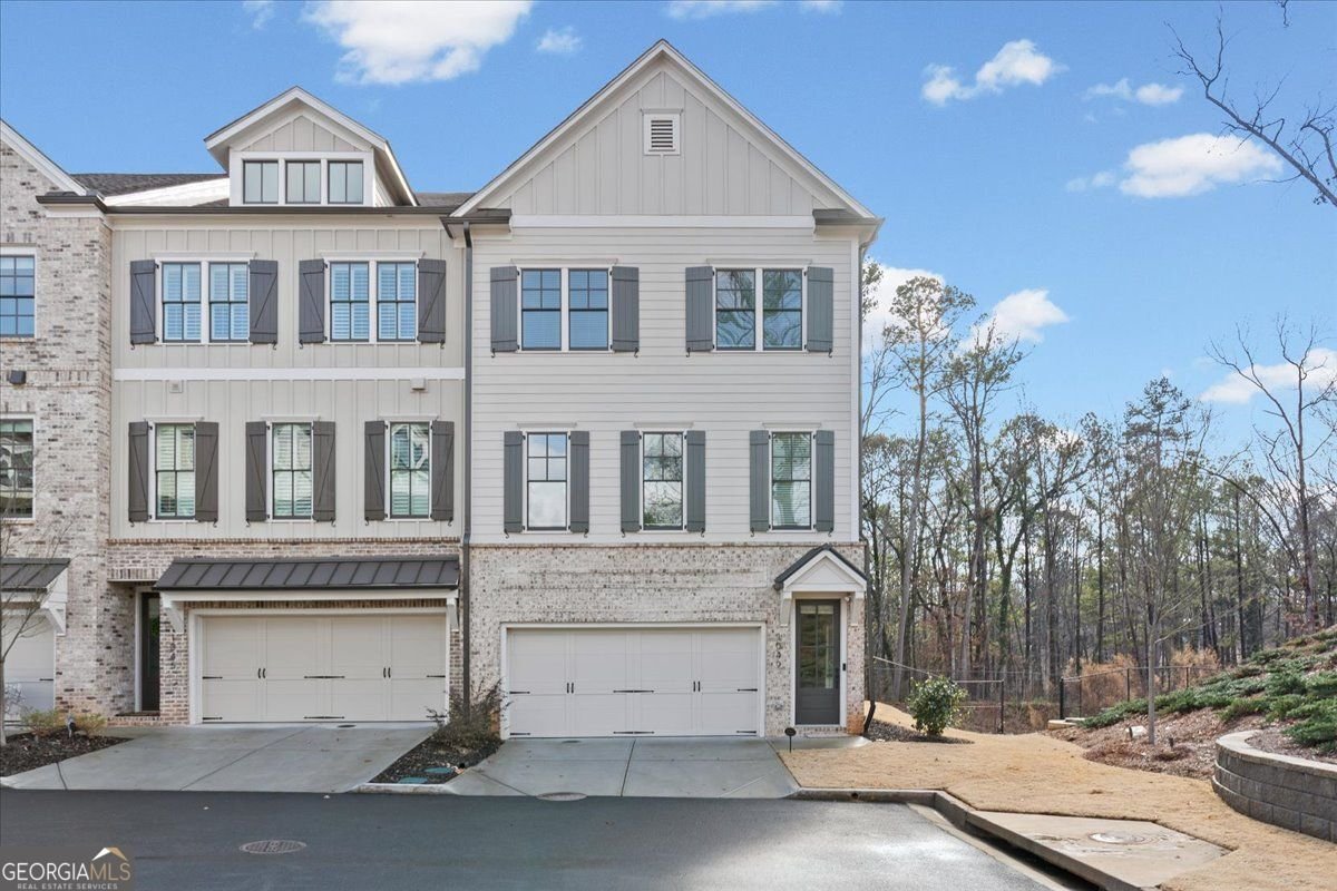 1049 Endeavour Court Marietta - main photo