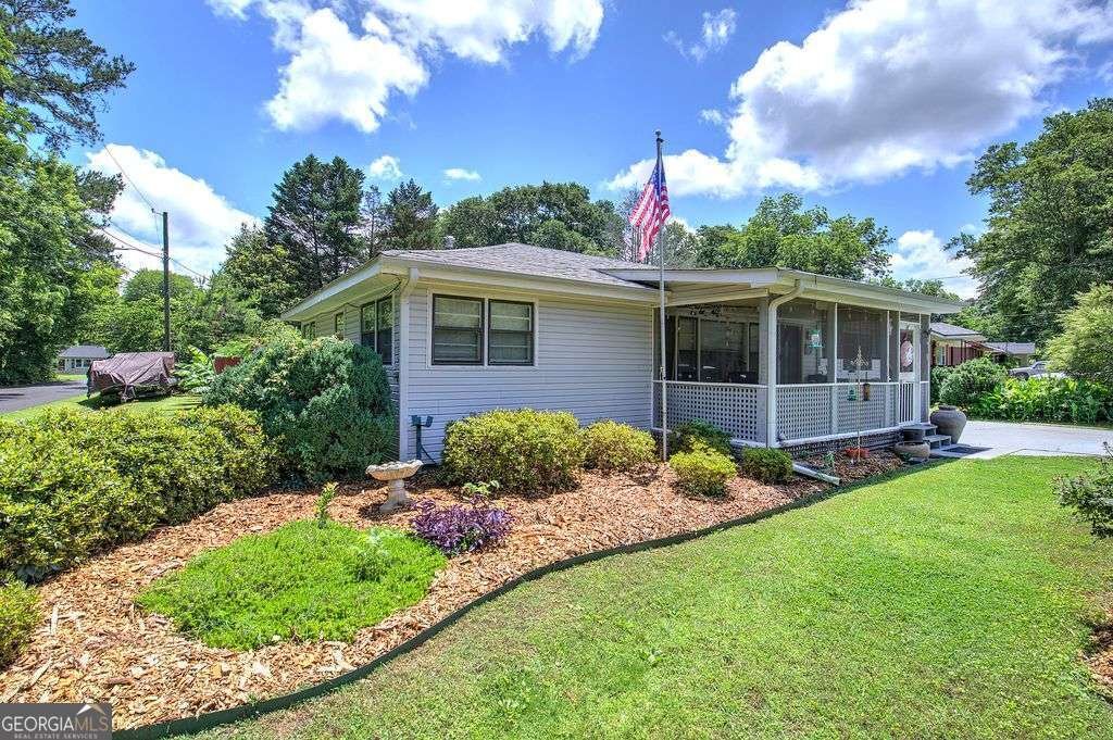 115 Lindsey Drive Cartersville - main photo