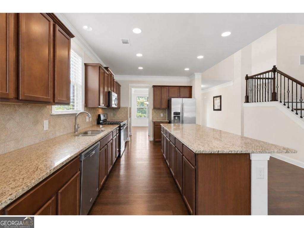 6220 Carleen Court Cumming - Photo 8