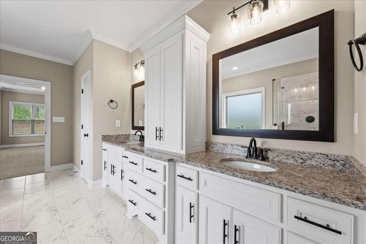 2670 Blazing Star Court Statham - Photo 10