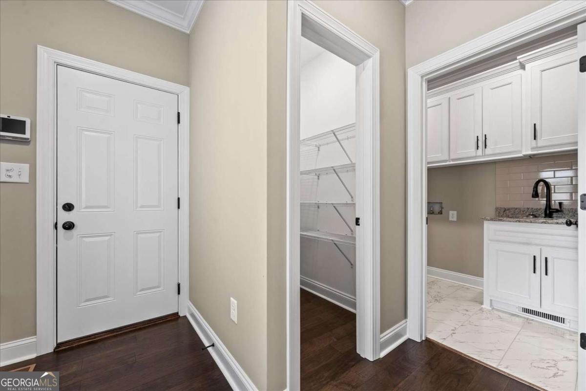 2670 Blazing Star Court Statham - Photo 26