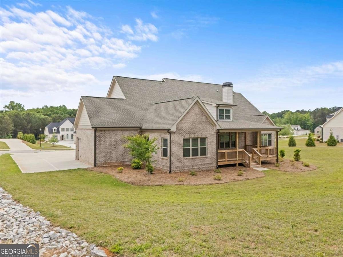 2670 Blazing Star Court Statham - Photo 39