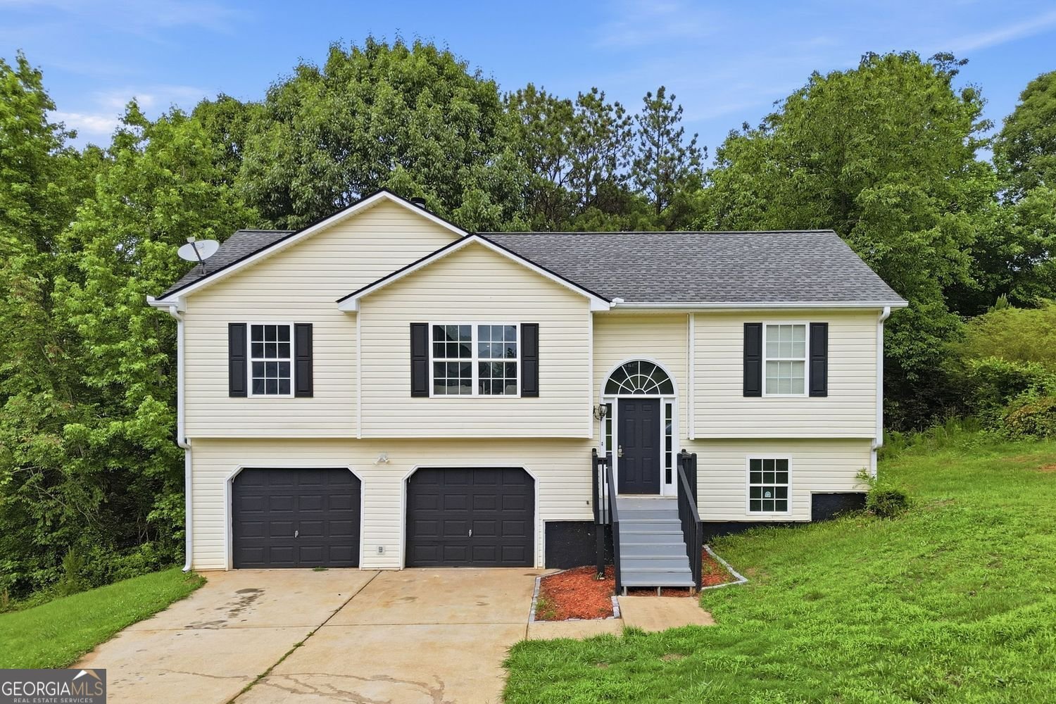 212 Jordan Lane Carrollton - main photo