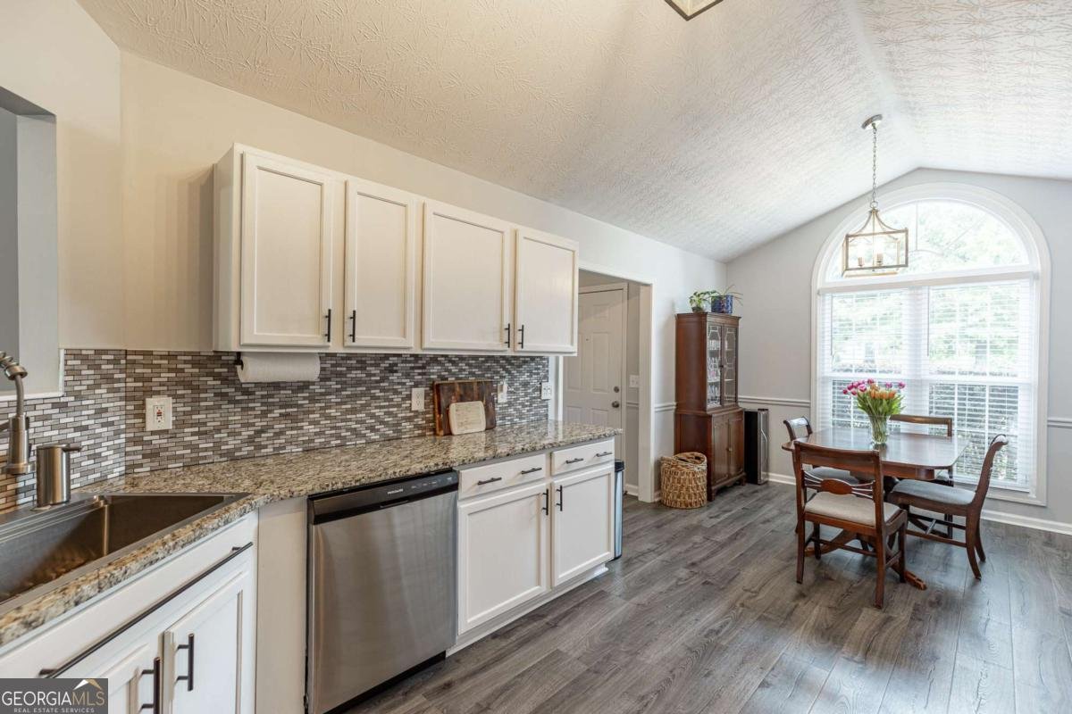 8860 Creekstone Place Gainesville - Photo 12