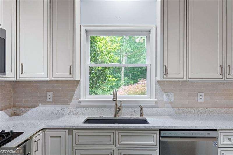 2062 Jockey Hollow Court Kennesaw - Photo 9