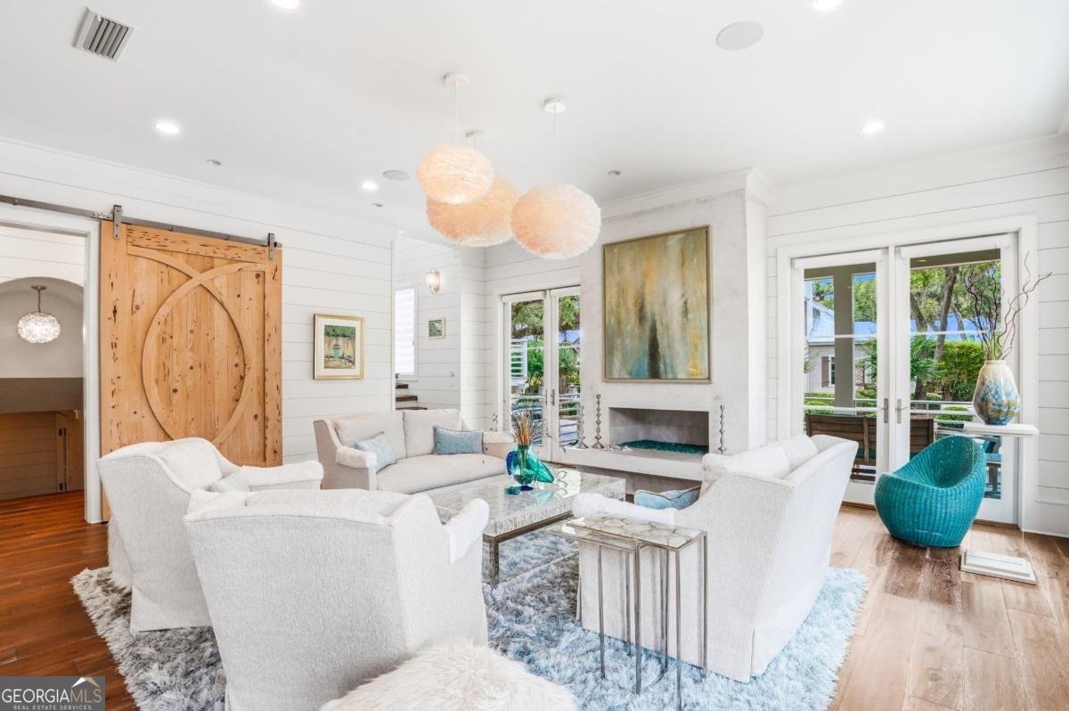 1082 Village Oaks Lane St. Simons - Photo 10