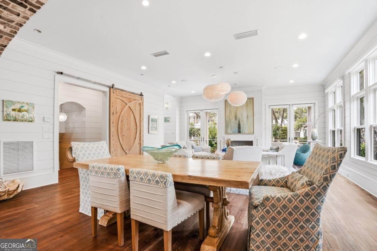 1082 Village Oaks Lane St. Simons - Photo 13