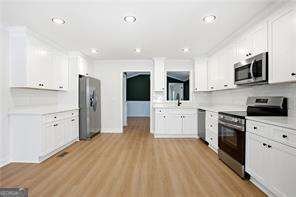 127 Perry Street Loganville - Photo 7