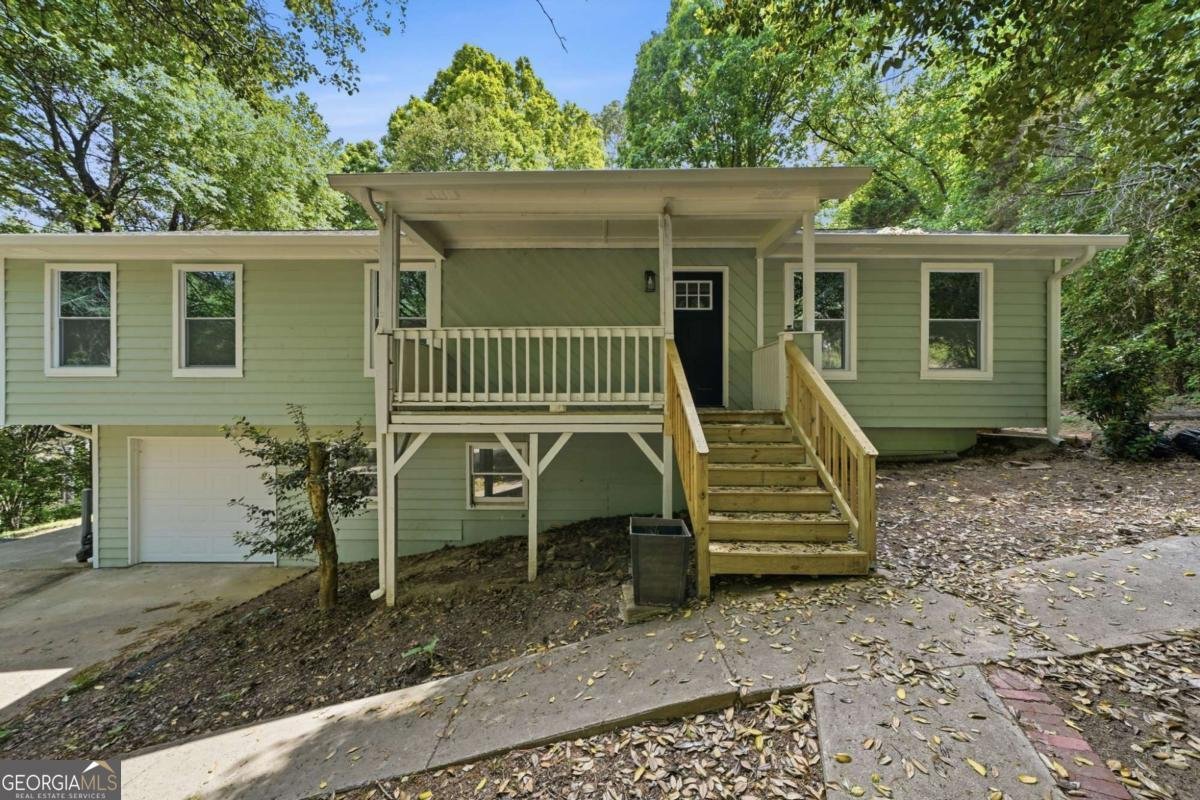 303 Quail Hollow Drive Woodstock - main photo