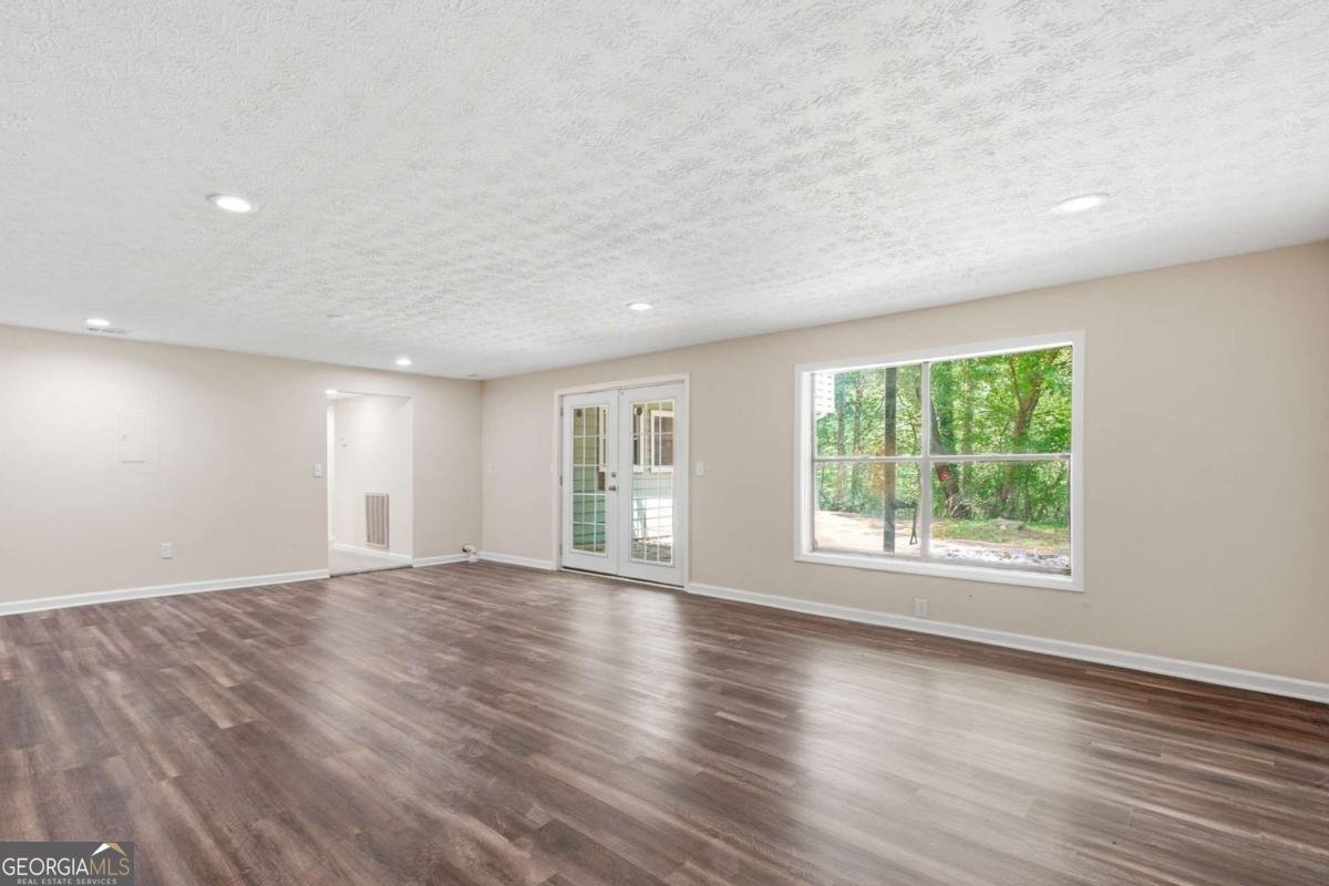 303 Quail Hollow Drive Woodstock - Photo 34