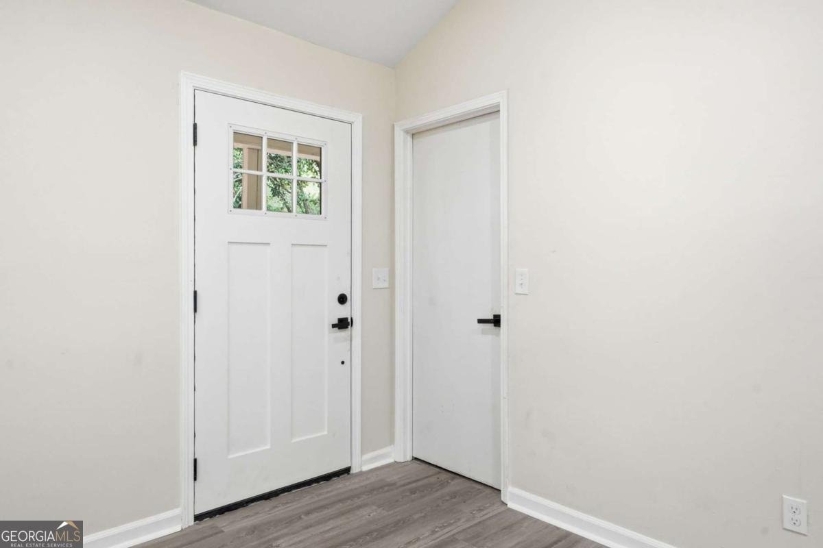 303 Quail Hollow Drive Woodstock - Photo 6