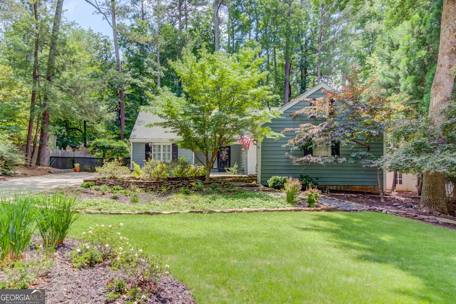 420 Taberwood Way Roswell - main photo