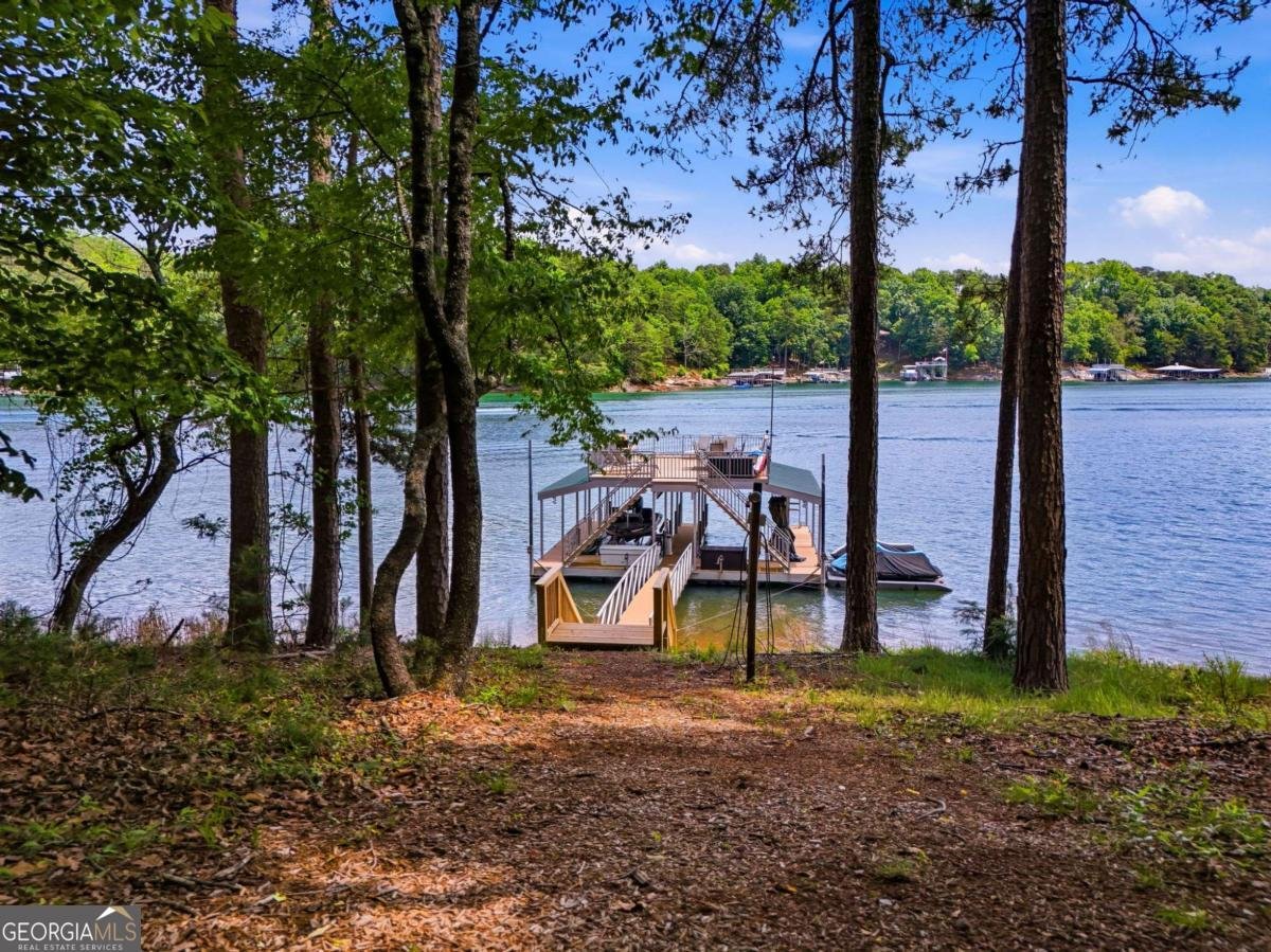 4594 Lakeview Lane Gainesville - Photo 11