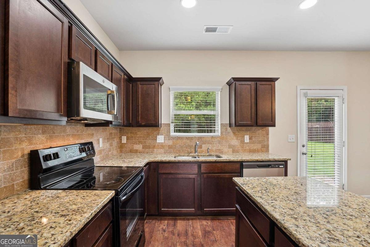 415 Sonja Lane Loganville - Photo 7