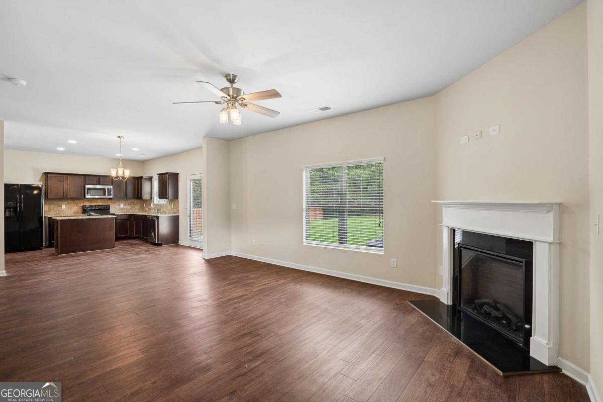 415 Sonja Lane Loganville - Photo 9