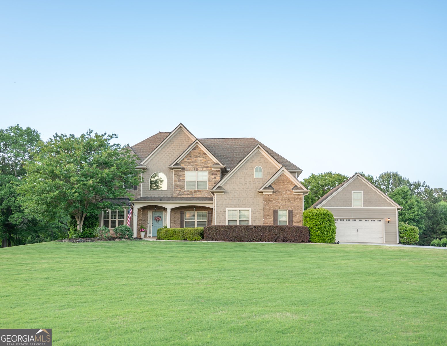 415 Eas Way Fayetteville - main photo