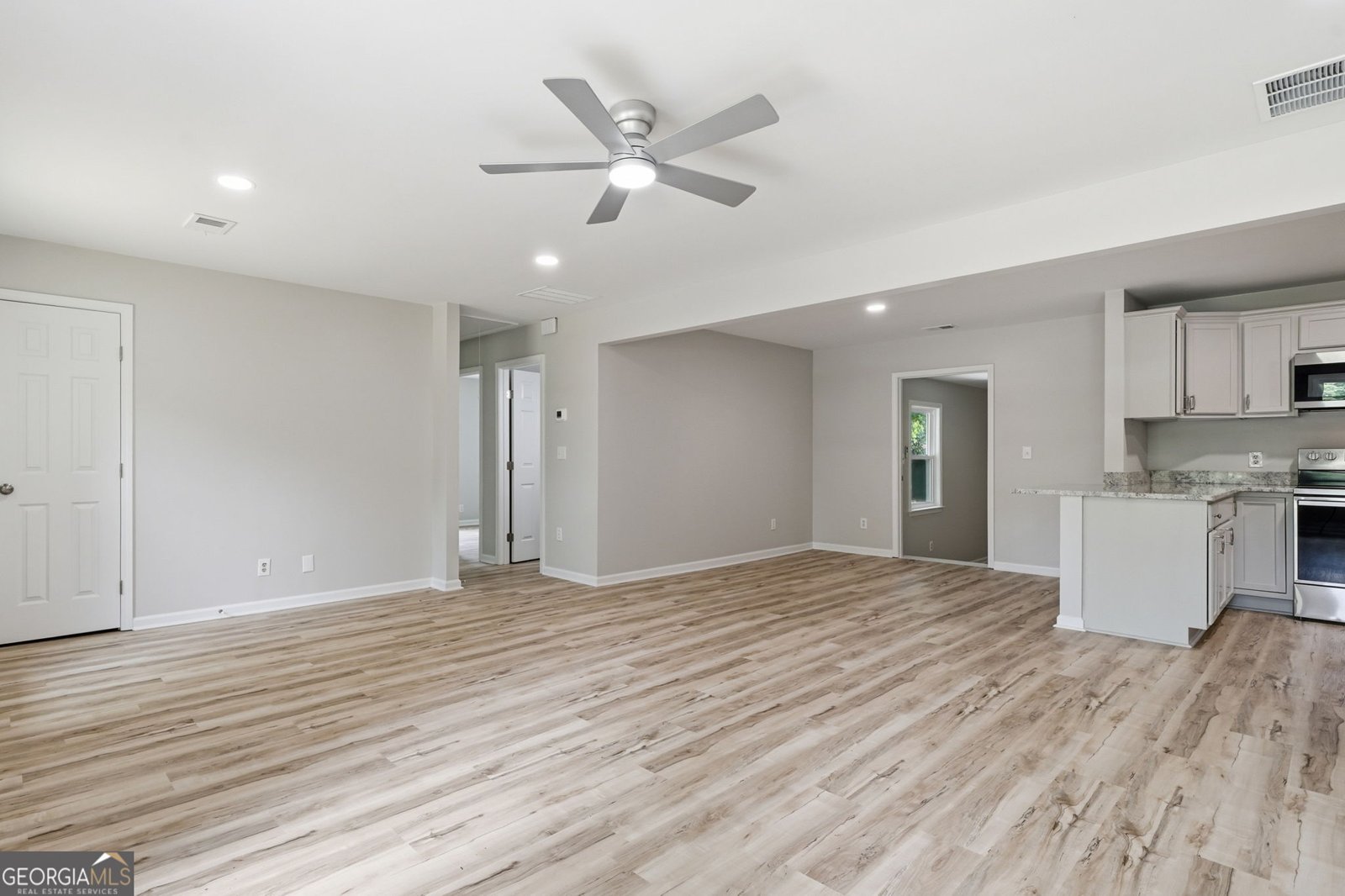 4062 Donna Lane Loganville - Photo 8